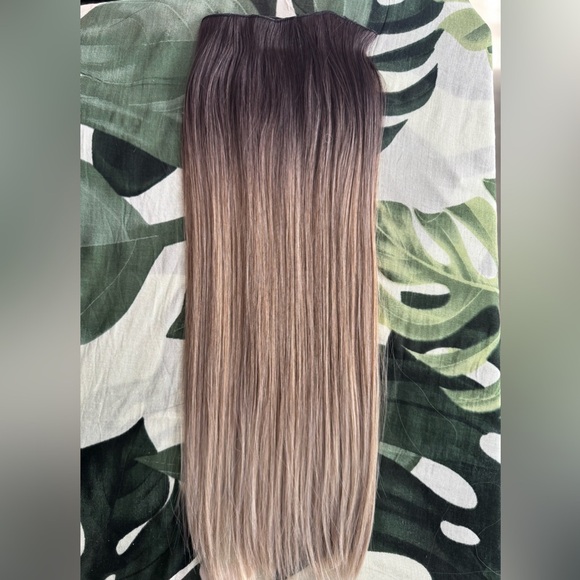 Human hair blend Balayage ash Blonde Clip In Hair Extensions 22 In - Picture 5 of 7